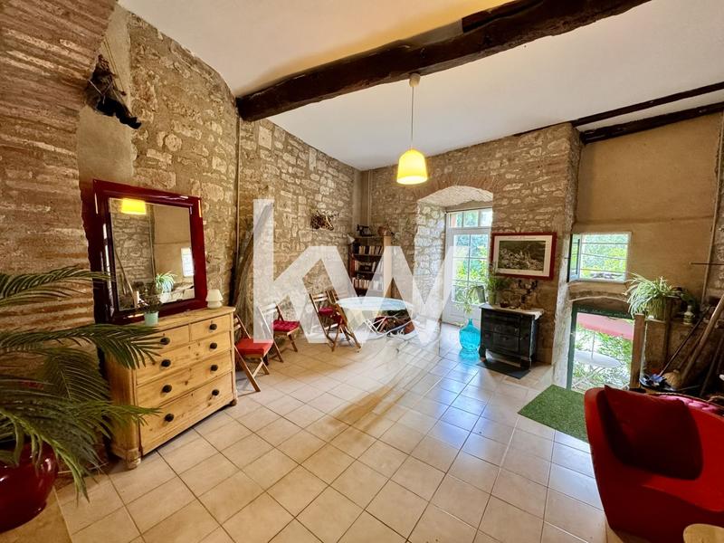 Maison - 205 m² - 6 pièces