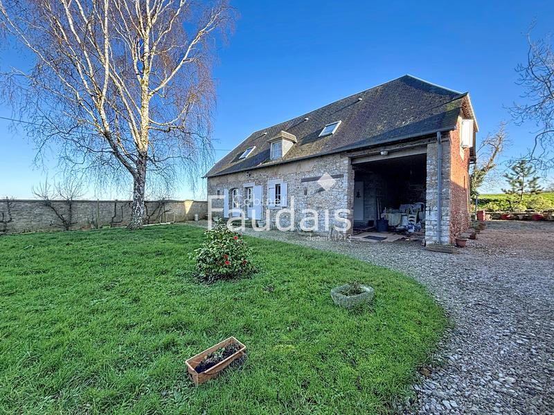 Maison - 267 m² - 11 pièces