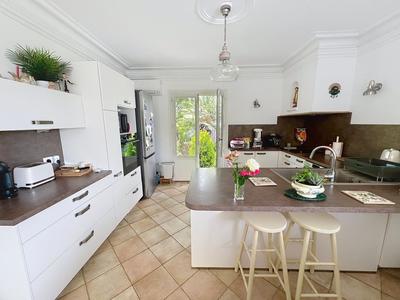 Maison - 152 m² - 7 pièces