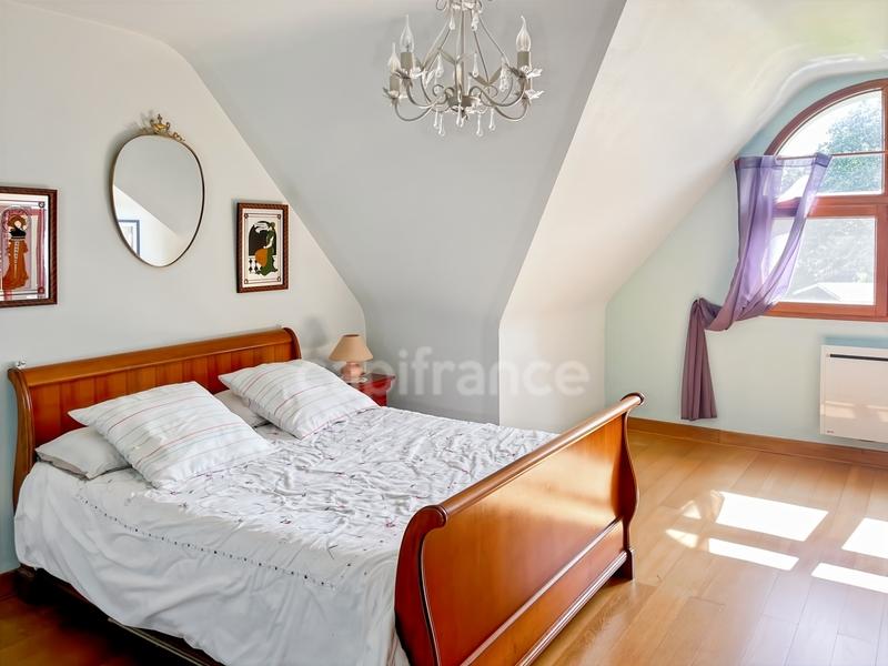 Maison - 160 m² - 7 pièces