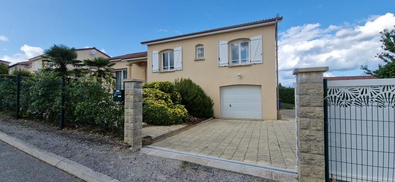 Maison - 104 m² - 6 pièces