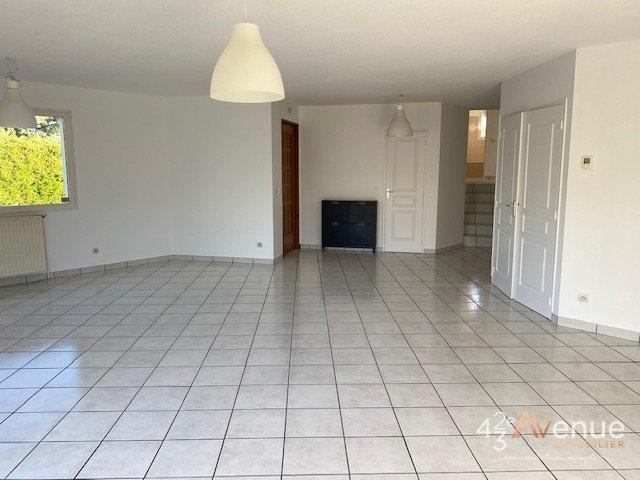 Maison - 122 m² - 5 pièces