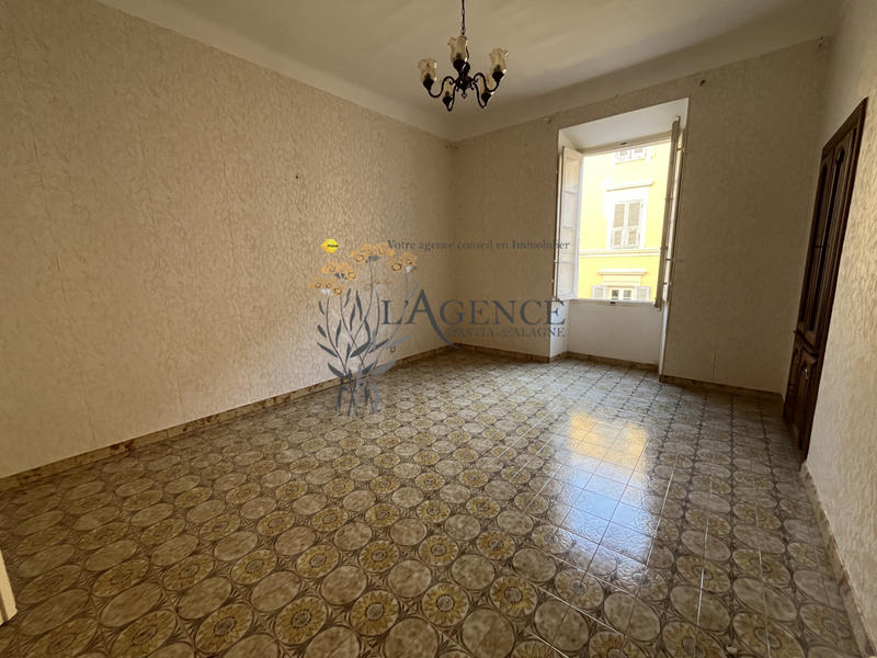 Appartement - 93 m² - 4 pièces