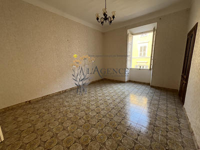 Appartement - 93 m² - 4 pièces