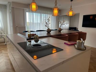 Appartement - 82 m² - 3 pièces