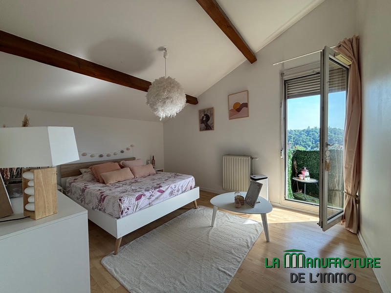 Duplex - 111 m² - 5 pièces