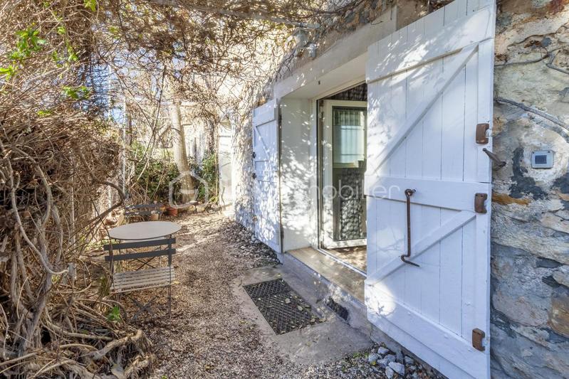 Maison en pierre - 151 m² - 7 pièces