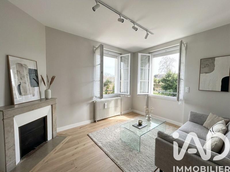 Maison - 90 m² - 5 pièces