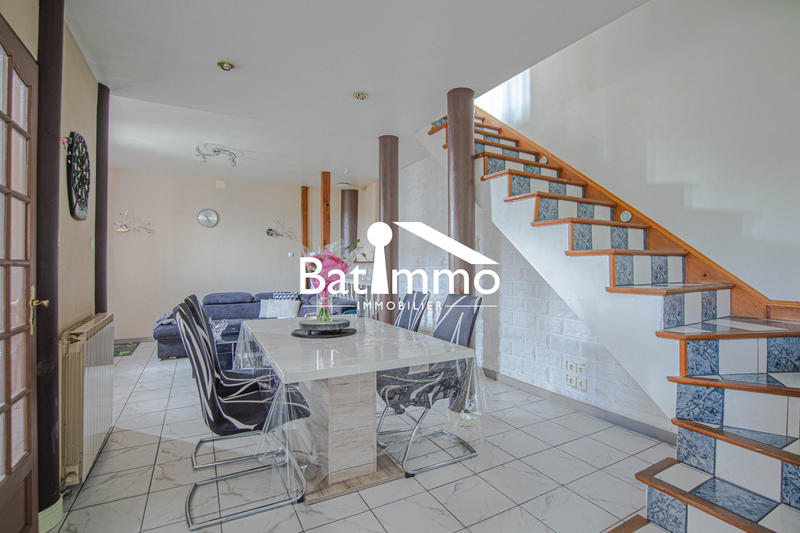 Maison - 90 m² - 5 pièces