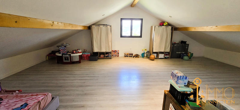 Villa - 215 m² - 5 pièces