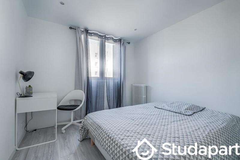 Chambre - 11 m² - 1 pièce