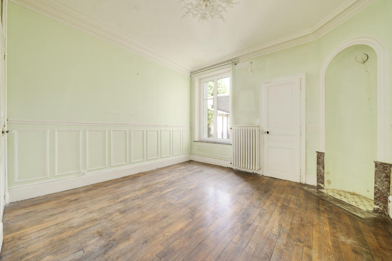 Maison - 270 m² - 11 pièces