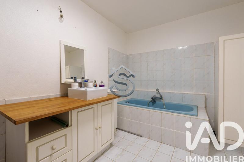 Maison - 243 m² - 7 pièces