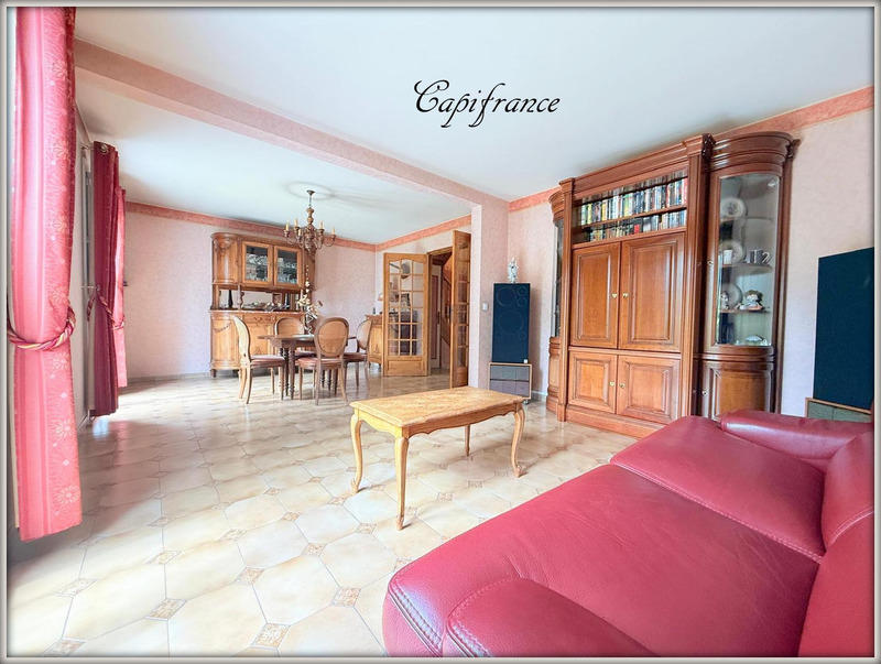 Maison - 95 m² - 5 pièces