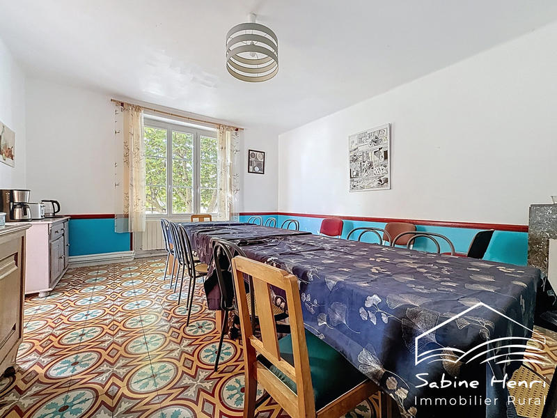 Maison - 538 m² - 20 pièces