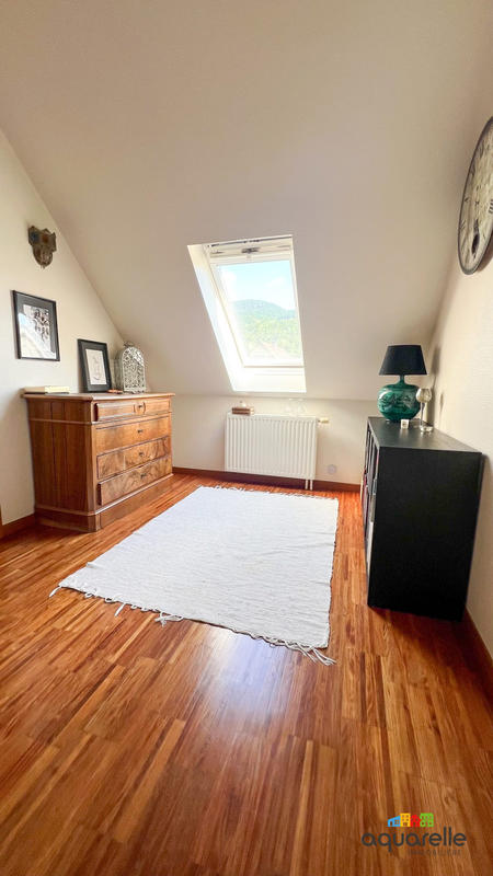 Maison - 250 m² - 7 pièces