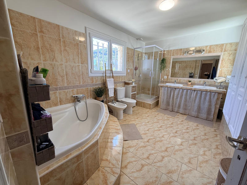 Villa - 278 m² - 7 pièces