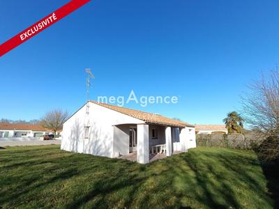 Maison traditionnelle - 96 m² - 4 pièces