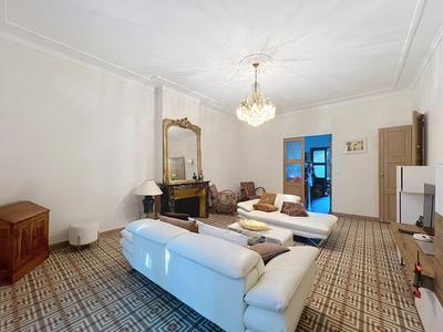 Appartement - 165 m² - 6 pièces