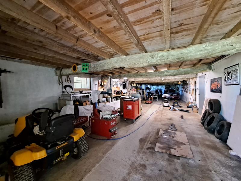 Maison - 285 m² - 6 pièces