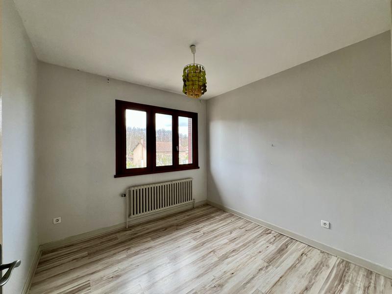 Maison - 96 m² - 5 pièces