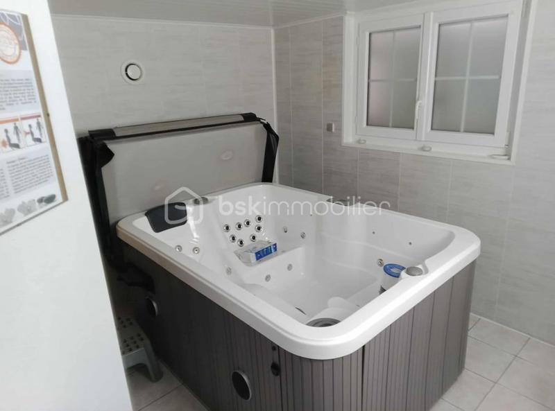 Maison - 146 m² - 6 pièces