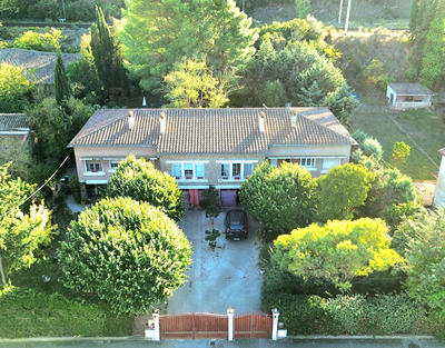 Maison - 335 m² - 15 pièces