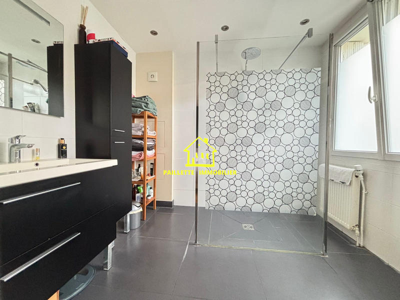 Appartement - 104 m² - 4 pièces