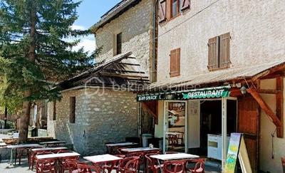 Local commercial - 76 m² - 1 pièce