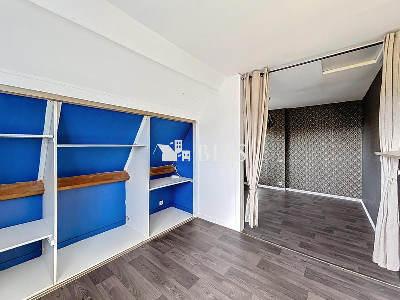 Maison traditionnelle - 75 m² - 4 pièces