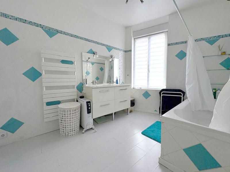 Maison - 85 m² - 4 pièces