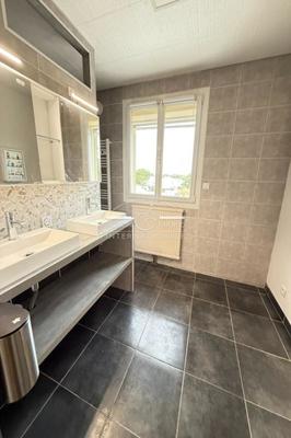 Appartement - 80 m² - 3 pièces