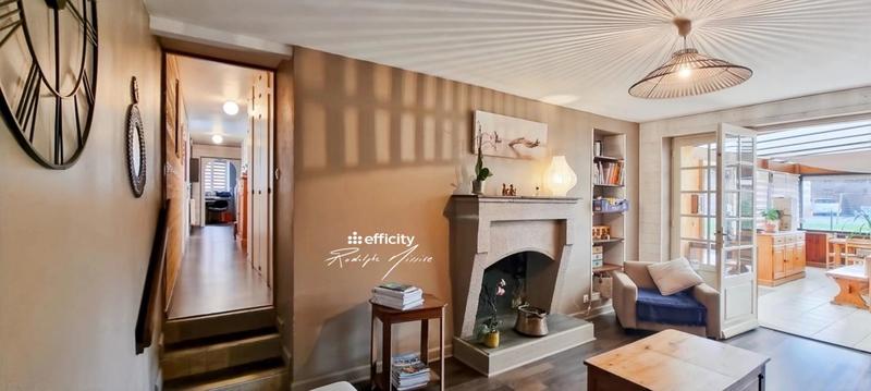 Maison - 245 m² - 11 pièces