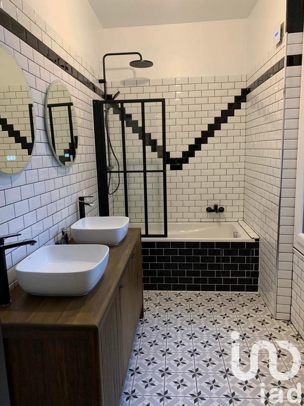 Maison - 160 m² - 9 pièces