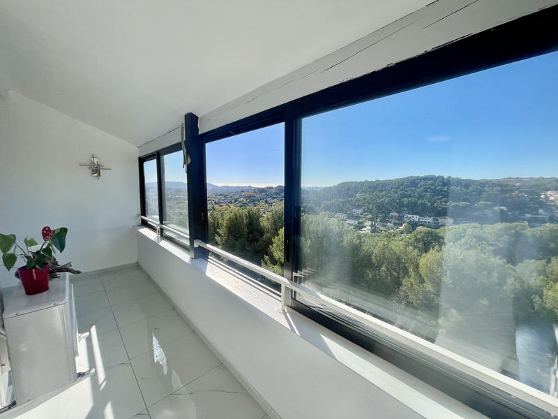 Appartement - 92 m² - 5 pièces