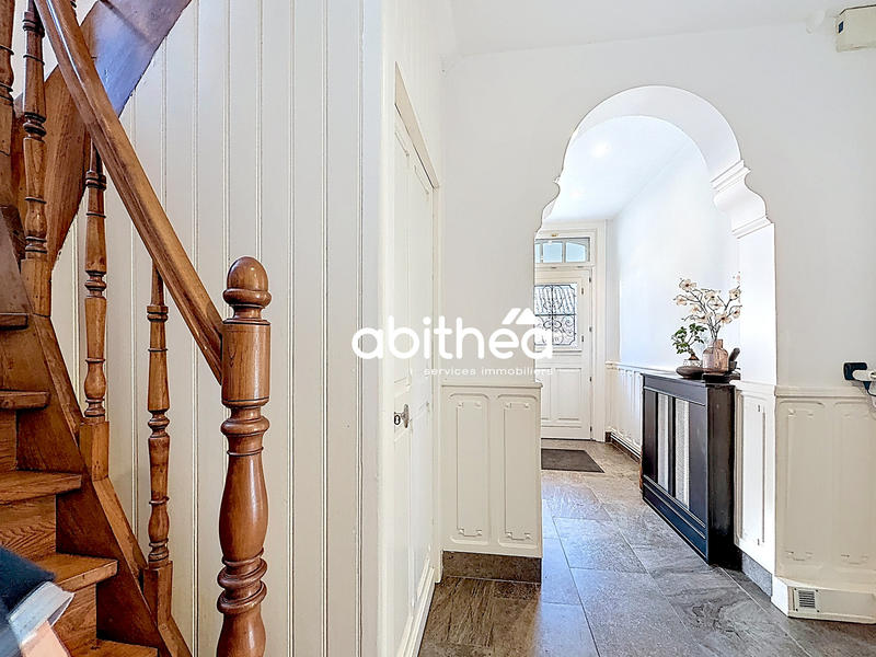 Maison - 224 m² - 6 pièces