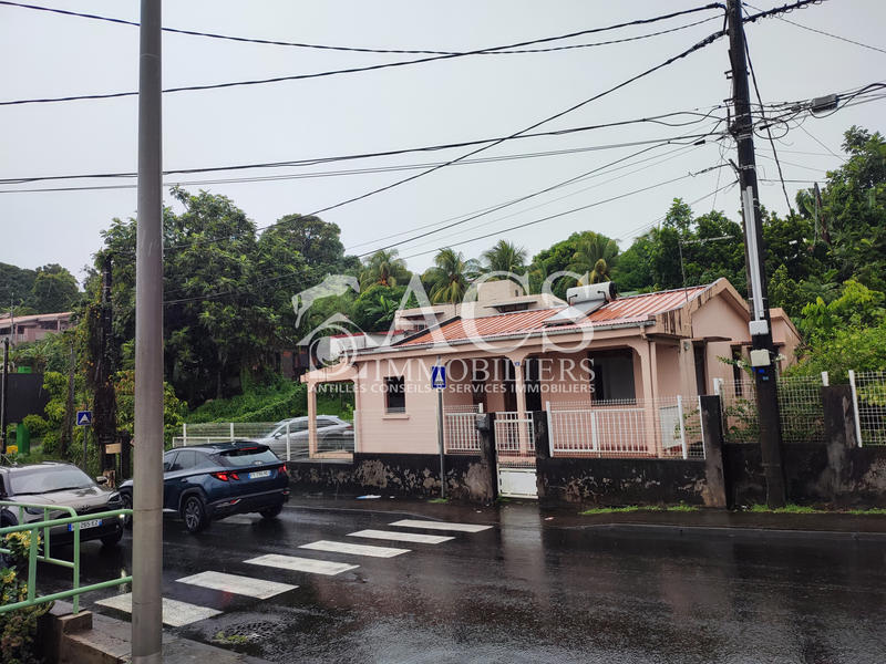 Maison - 91 m² - 5 pièces