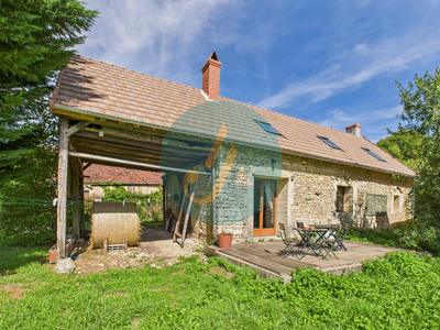 Maison - 90 m² - 4 pièces