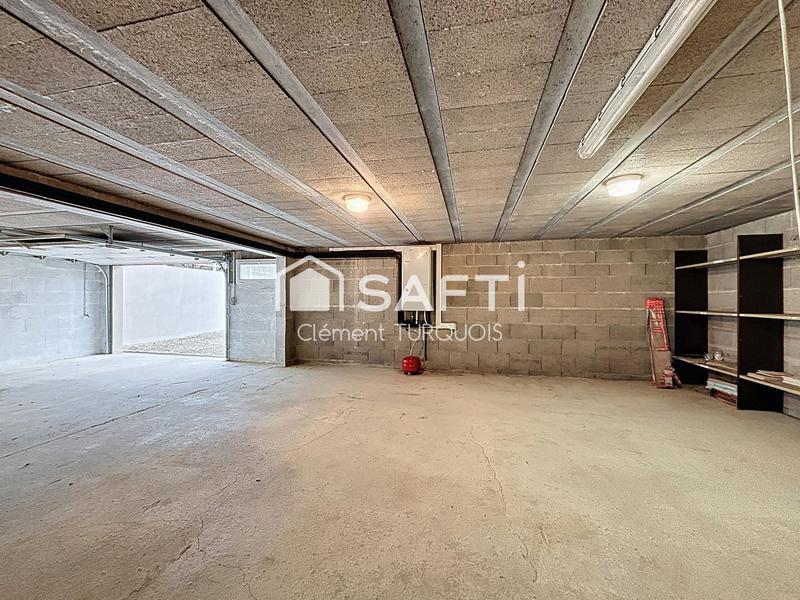 Maison - 208 m² - 8 pièces