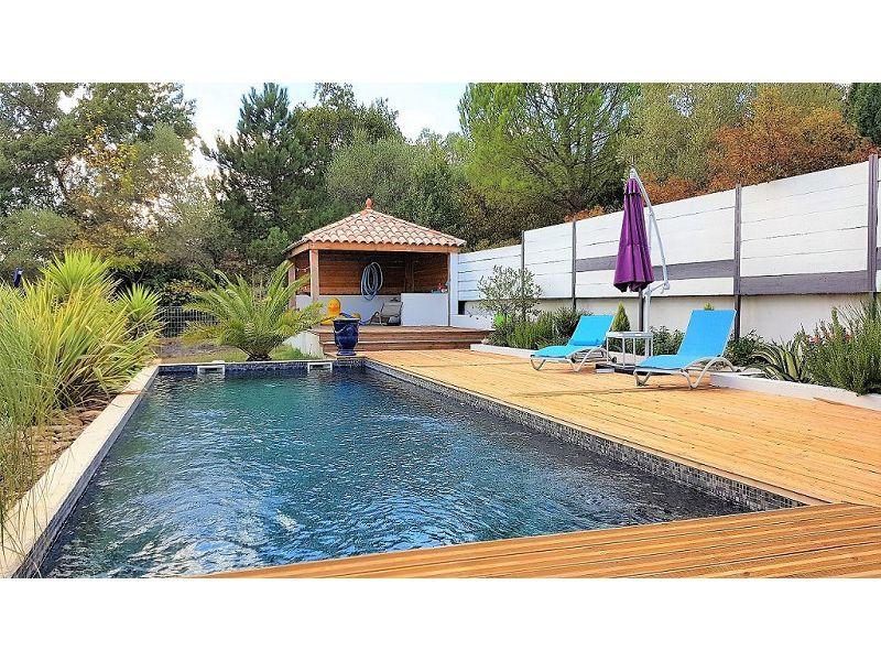 Mas - 400 m² - 10 pièces