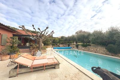 Villa - 142 m² - 5 pièces