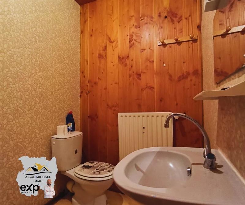 Immeuble - 205 m² - 16 pièces