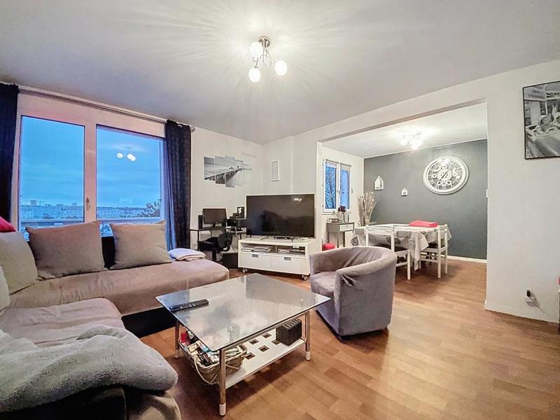 Appartement - 80 m² - 3 pièces