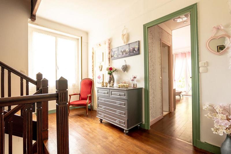 Maison - 296 m² - 14 pièces