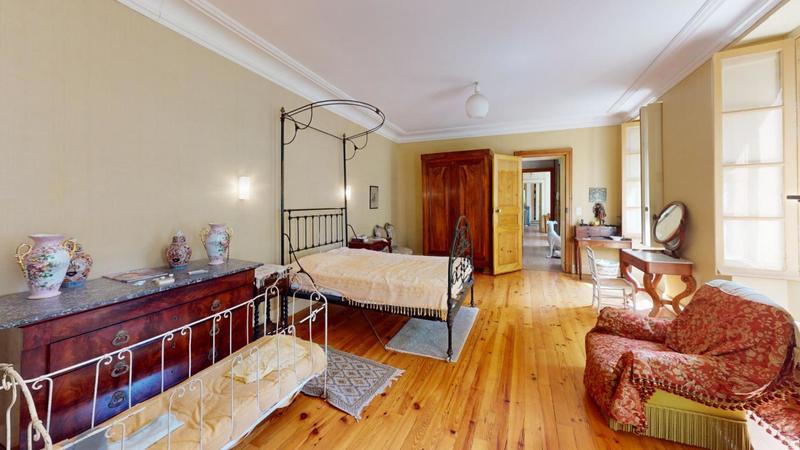 Maison ancienne - 330 m² - 14 pièces