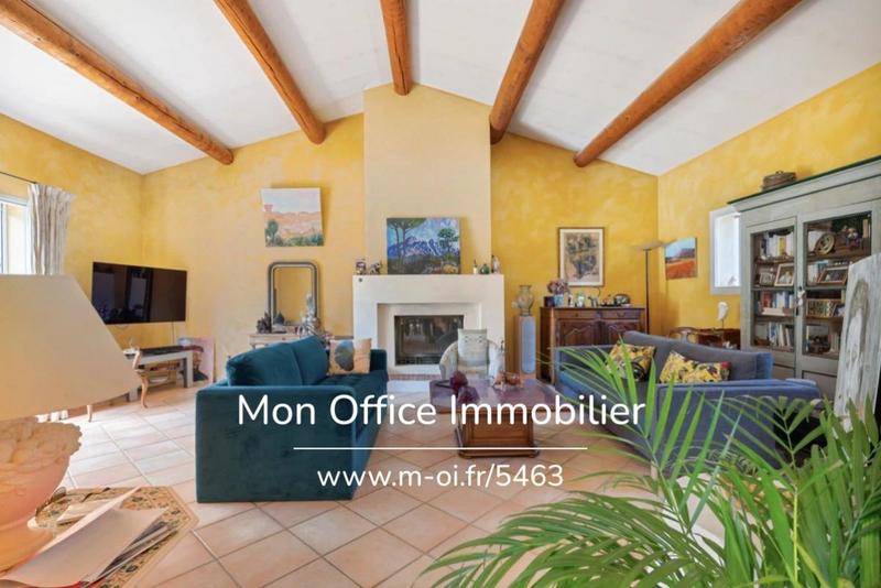Maison - 230 m² - 7 pièces