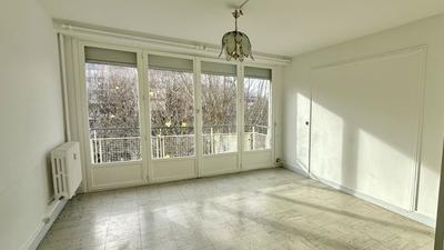 Appartement ancien - 63 m² - 3 pièces