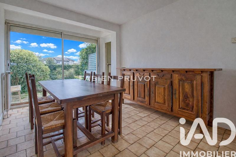 Maison - 90 m² - 5 pièces