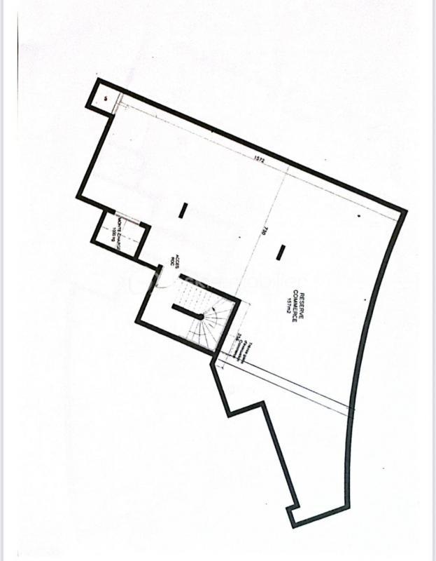 Local commercial - 421 m² - 4 pièces