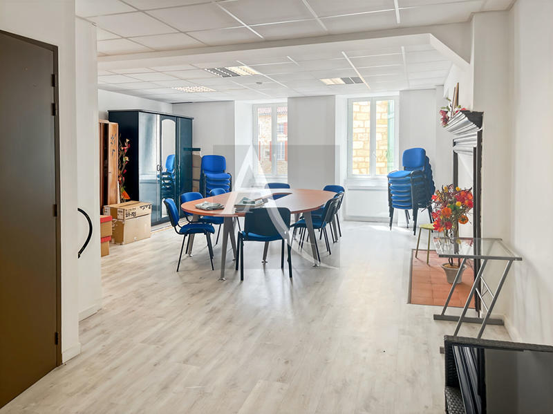 Local commercial - 96 m² - 3 pièces